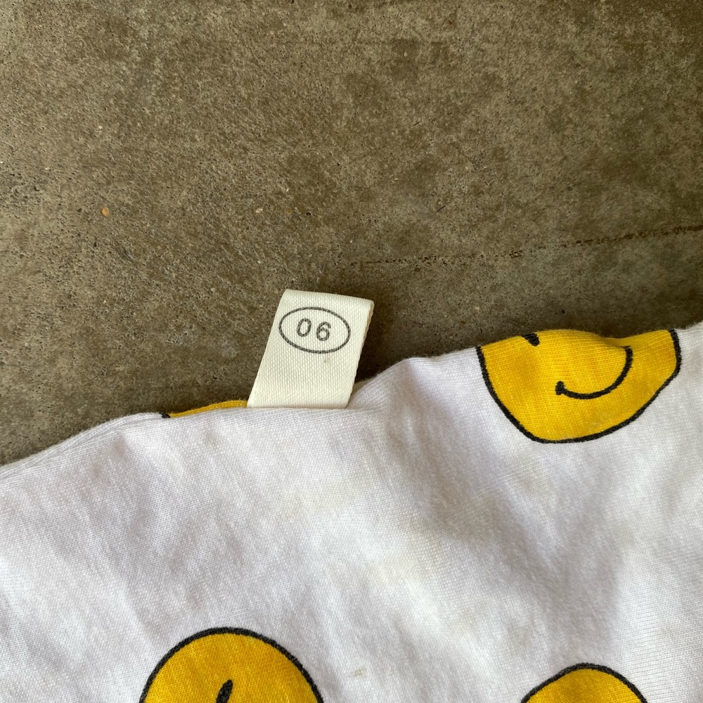 Smiley One Piece - Picture 3 of 3